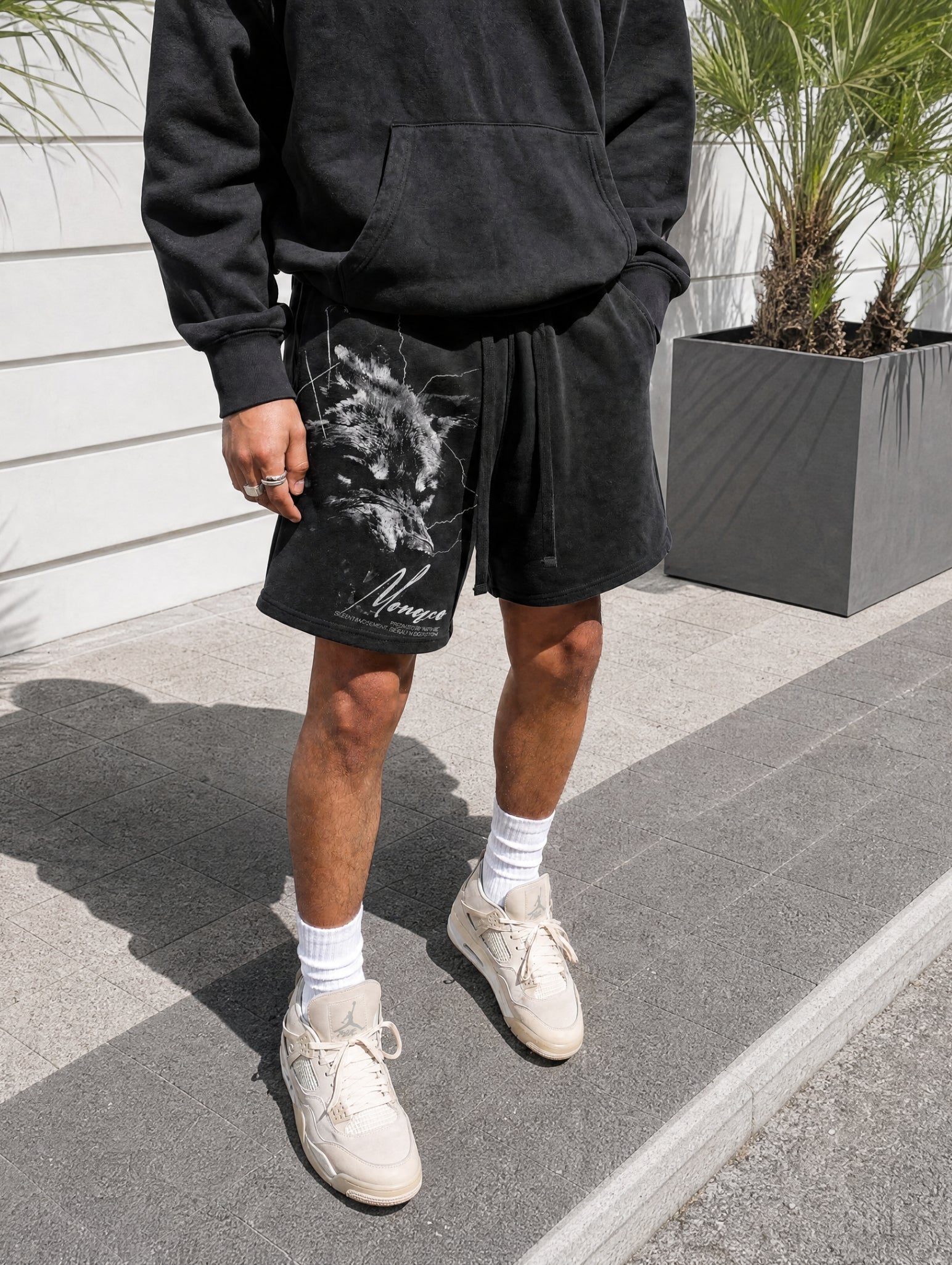 OVERSIZED SWEATSHORTS