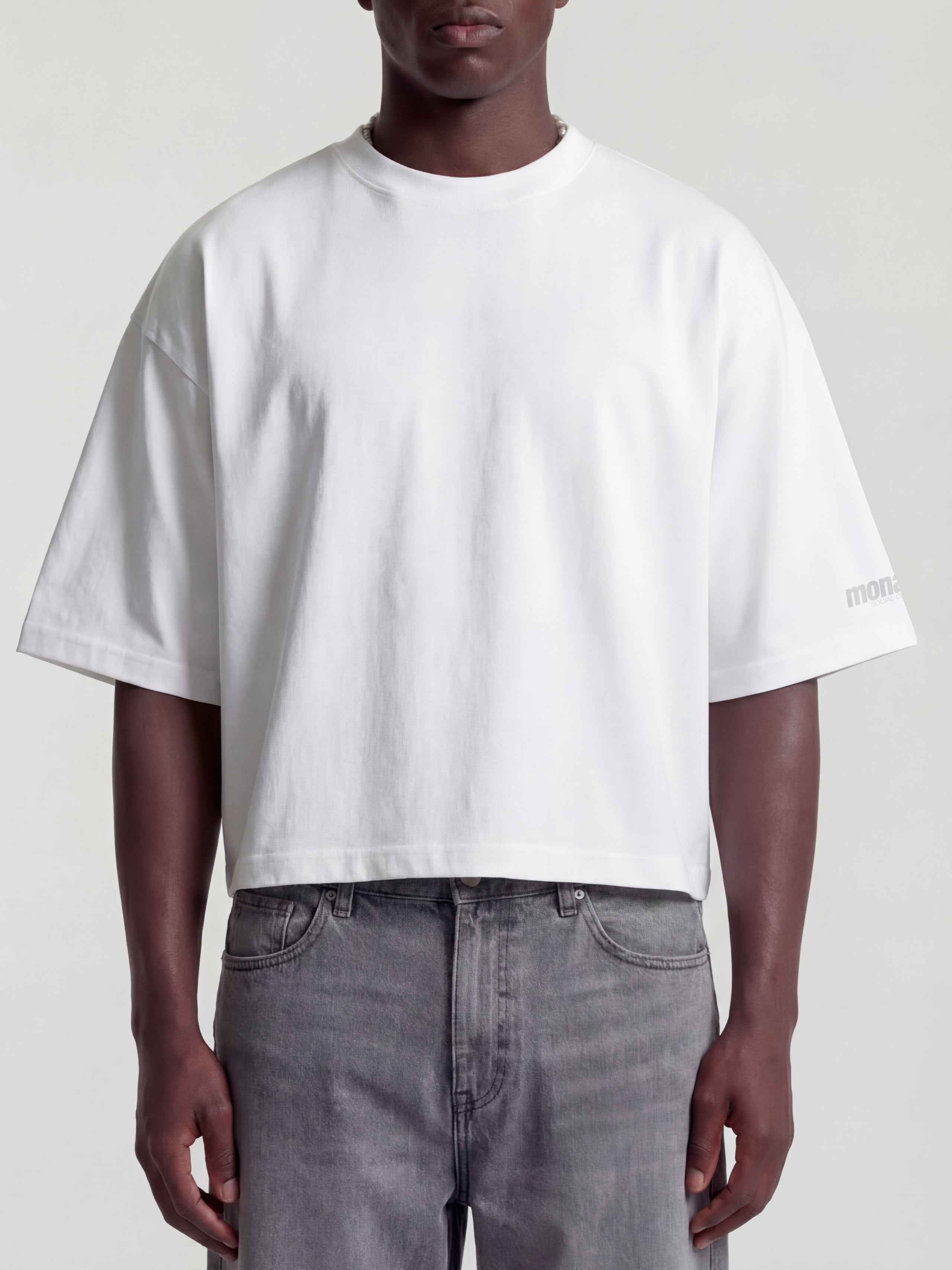 THE MINIMAL TEE