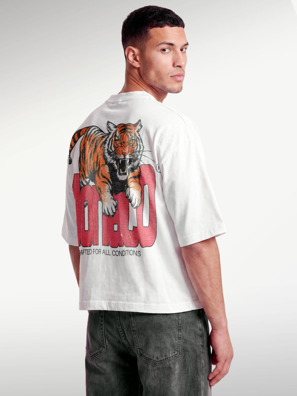 THE PROWL TEE
